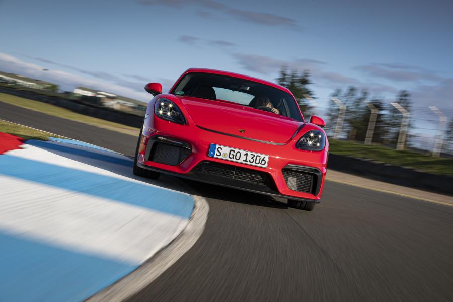  Porsche 718 Cayman GT4 (982C) 2019 года  (WW) (фото 63 из 190)